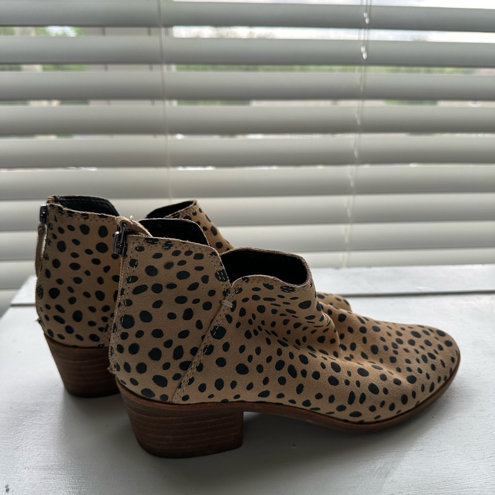Dolce Vita Booties size 7